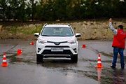 Тест-драйвы с элементами обучения контраварийному вождению